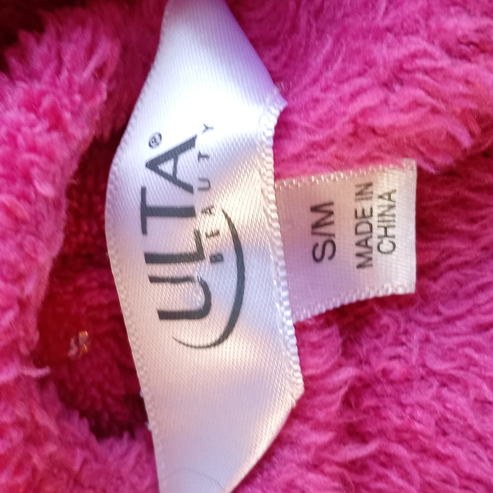 Ulta Beauty Plush Robe - Picture 5 of 7